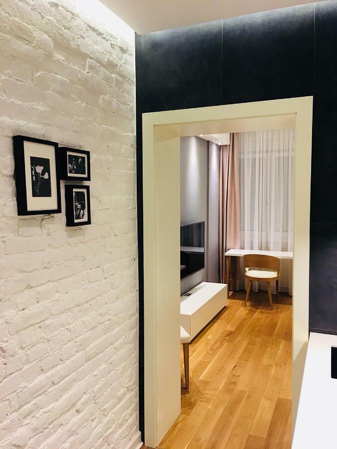 Supreme Palace Cube Beograd Ngoại thất bức ảnh